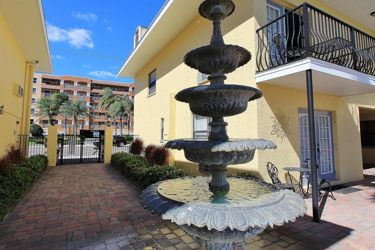 Royal Orleans 111 Appartement St. Pete Beach Buitenkant foto